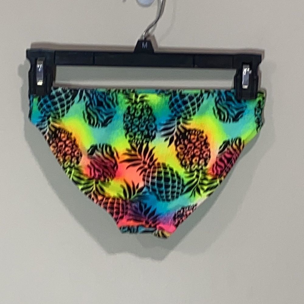 Girls Wonder Nation Swim Bottoms. Size Medium (7/8)